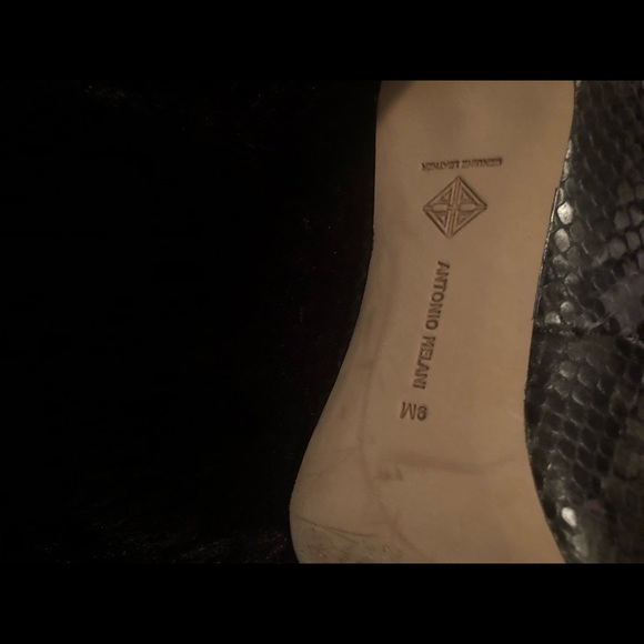 Snakeskin heels💗 - Picture 4 of 4